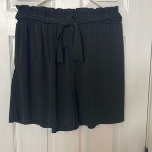 Lularoe Yvett Shorts